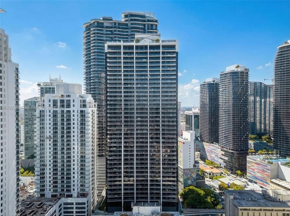 For Rent: $3,800 (1 beds, 1 baths, 651 Square Feet)