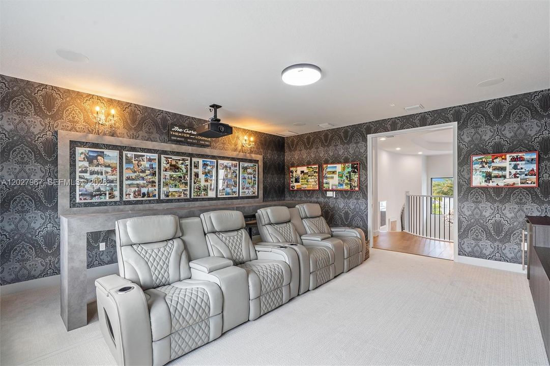 For Sale: $3,100,000 (5 beds, 5 baths, 5163 Square Feet)