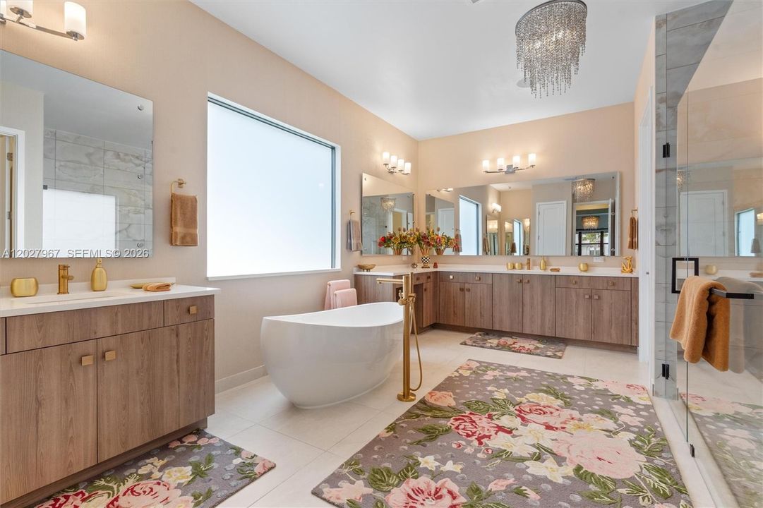 For Sale: $3,100,000 (5 beds, 5 baths, 5163 Square Feet)