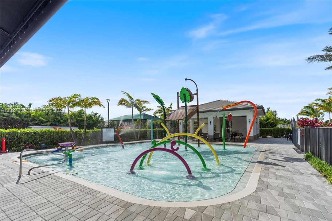 For Sale: $3,100,000 (5 beds, 5 baths, 5163 Square Feet)