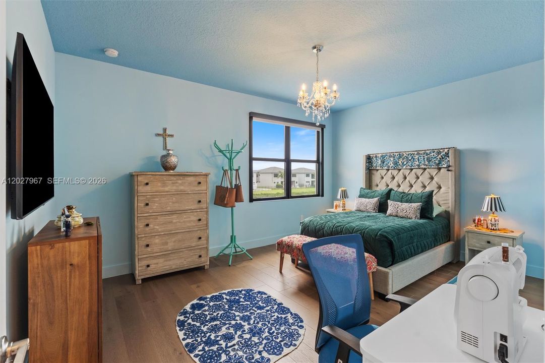 For Sale: $3,100,000 (5 beds, 5 baths, 5163 Square Feet)