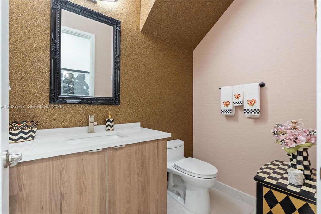 For Sale: $3,100,000 (5 beds, 5 baths, 5163 Square Feet)