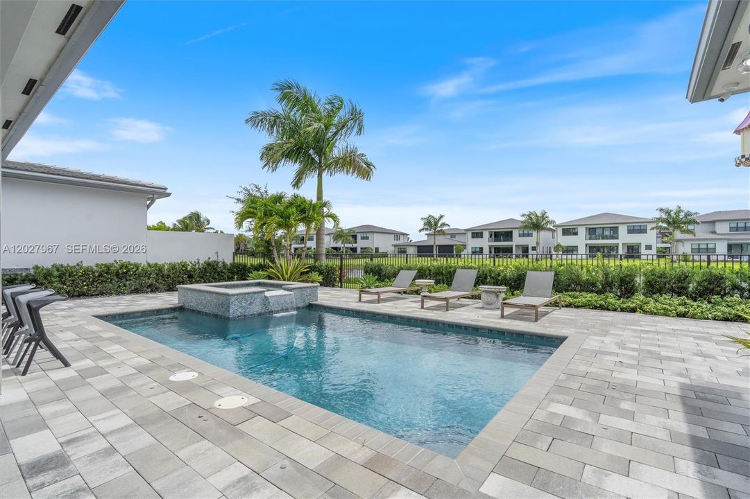 For Sale: $3,100,000 (5 beds, 5 baths, 5163 Square Feet)
