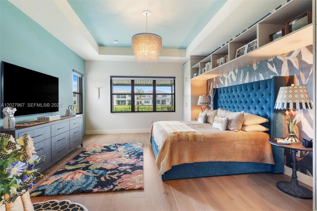 For Sale: $3,100,000 (5 beds, 5 baths, 5163 Square Feet)