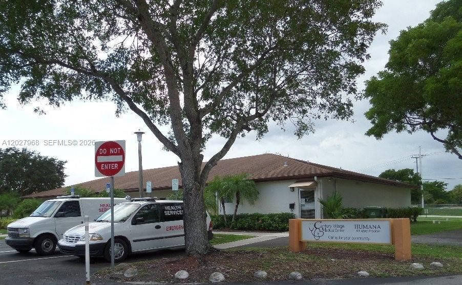 For Sale: $185,000 (1 beds, 1 baths, 1045 Square Feet)