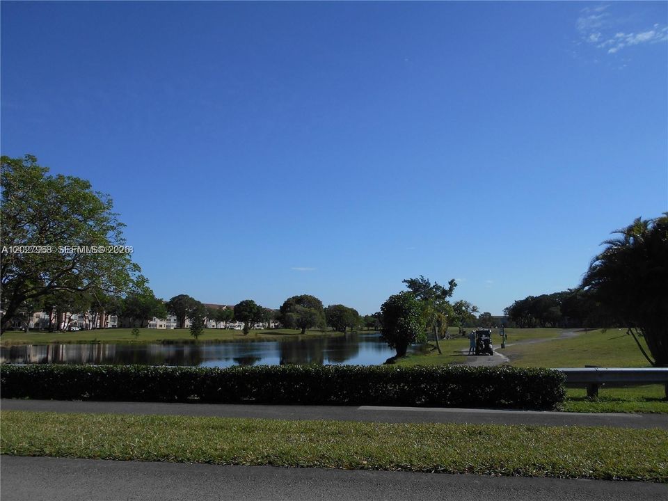 For Sale: $185,000 (1 beds, 1 baths, 1045 Square Feet)
