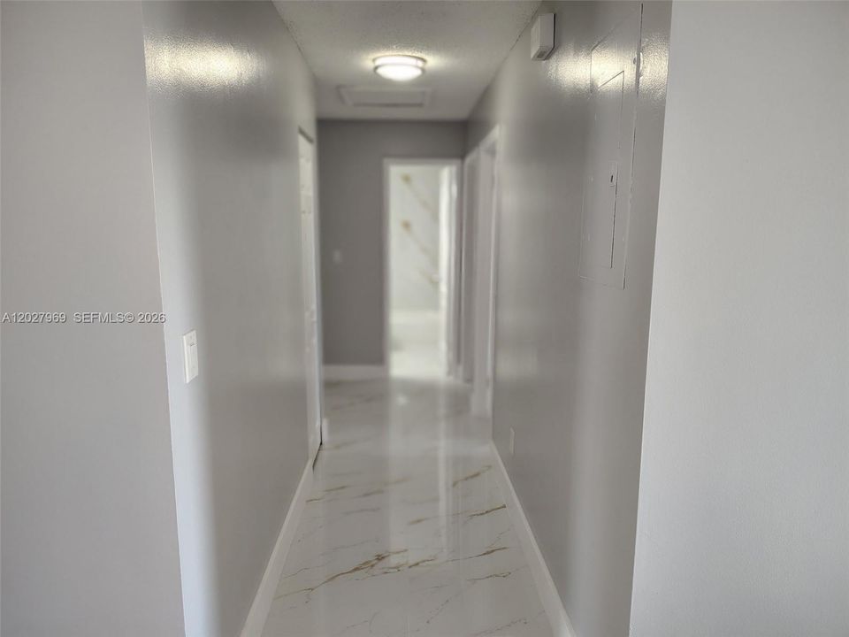 For Rent: $3,200 (3 beds, 2 baths, 1090 Square Feet)