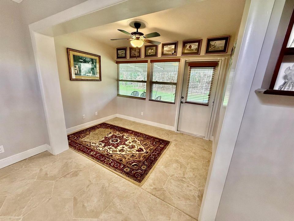 MASTER-BED-VIEW-TO-BACKROOM-DOOR
