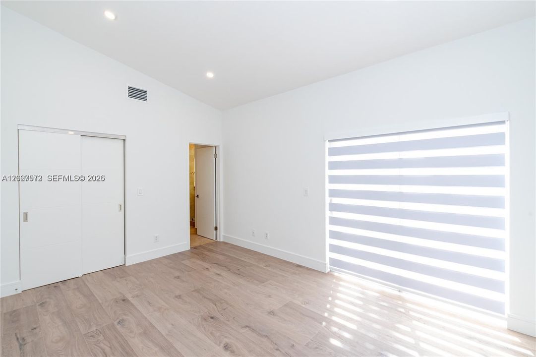 En Renta: $4,100 (3 camas, 2 baños, 1412 Pies cuadrados)
