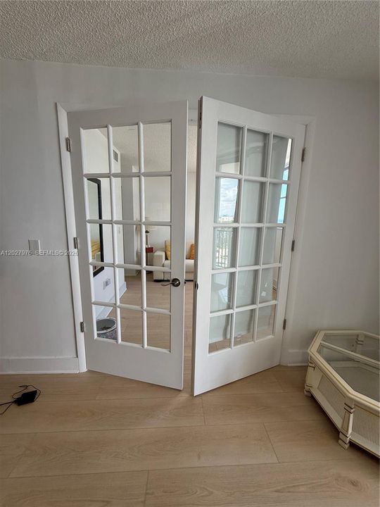 В аренду: $4,200 (2 спален, 2 ванн, 1024 Квадратных фут)
