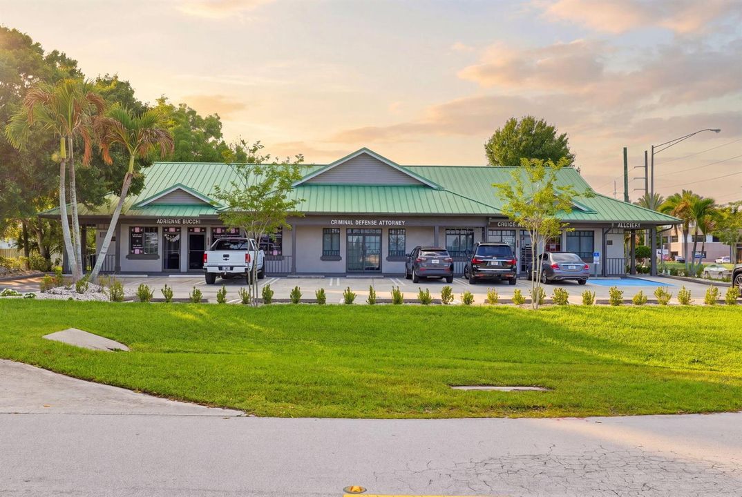 2-web-or-mls-PSL_Commercial_Building_002