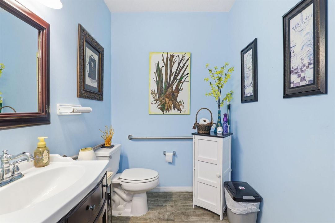 35-web-or-mls-PSL_Commercial_Building_03