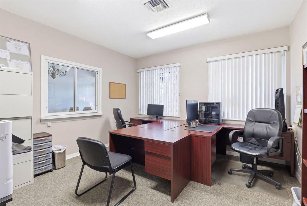 29-web-or-mls-PSL_Commercial_Building_02