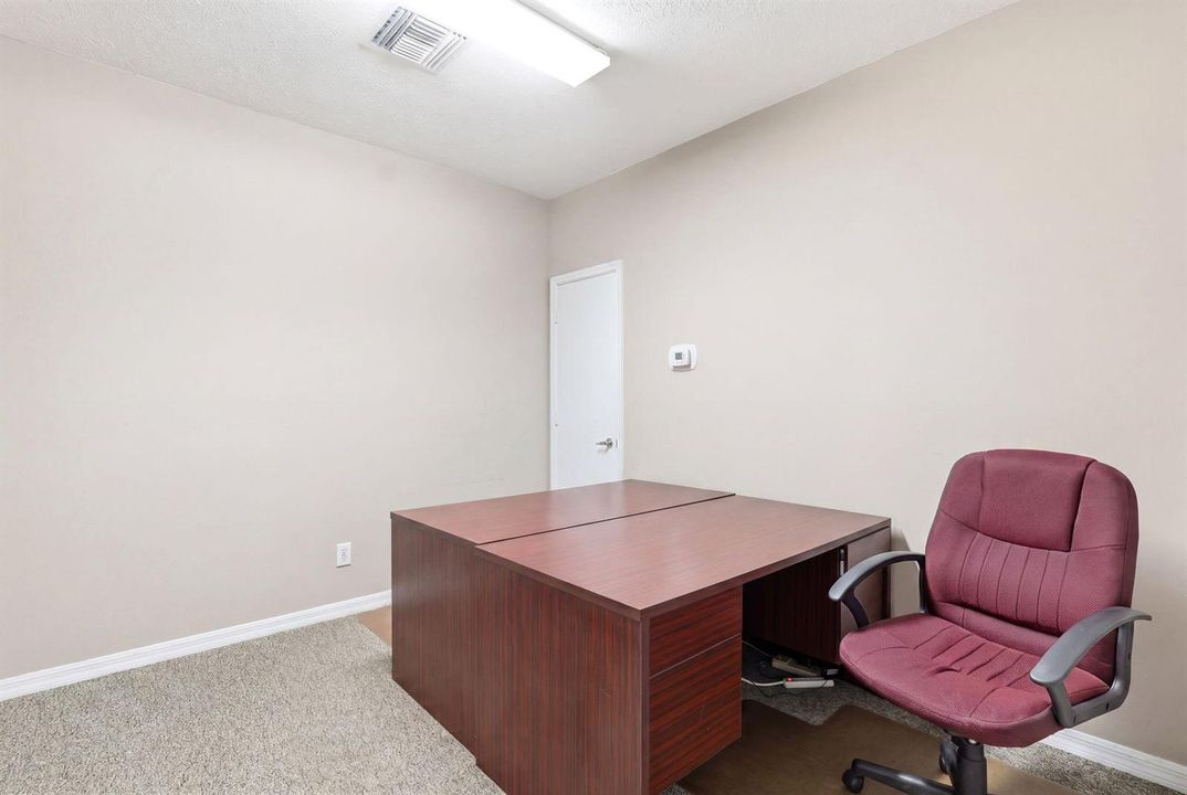 30-web-or-mls-PSL_Commercial_Building_03