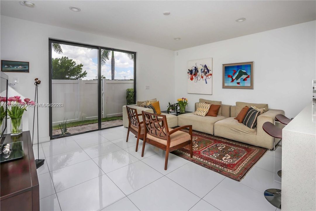 For Sale: $545,000 (3 beds, 2 baths, 1798 Square Feet)