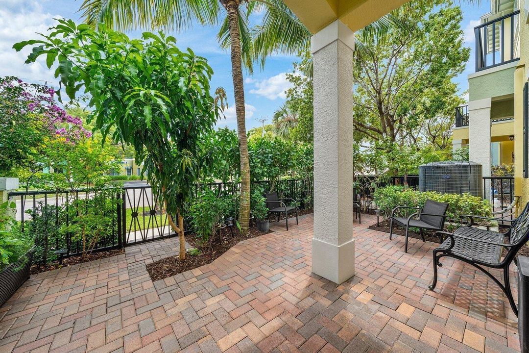 003-236SouthLatitudeCircle-DelrayBeach-F