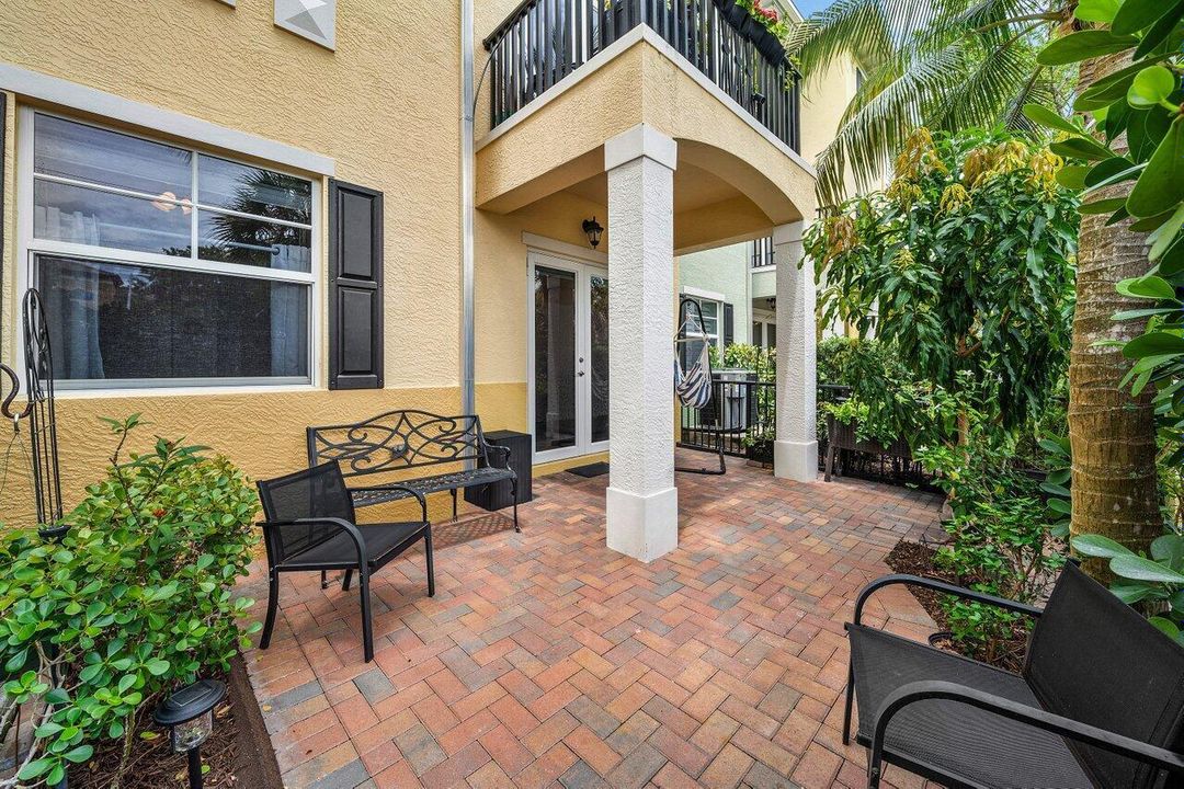 005-236SouthLatitudeCircle-DelrayBeach-F