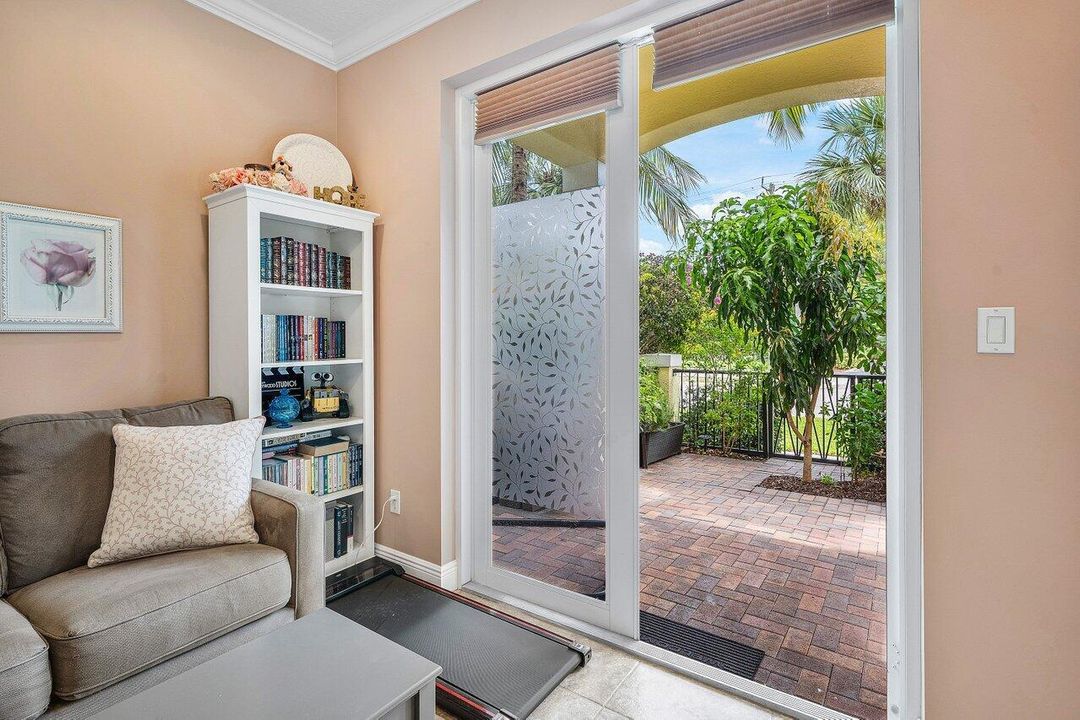 027-236SouthLatitudeCircle-DelrayBeach-F