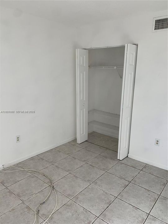 В аренду: $2,300 (2 спален, 2 ванн, 1000 Квадратных фут)