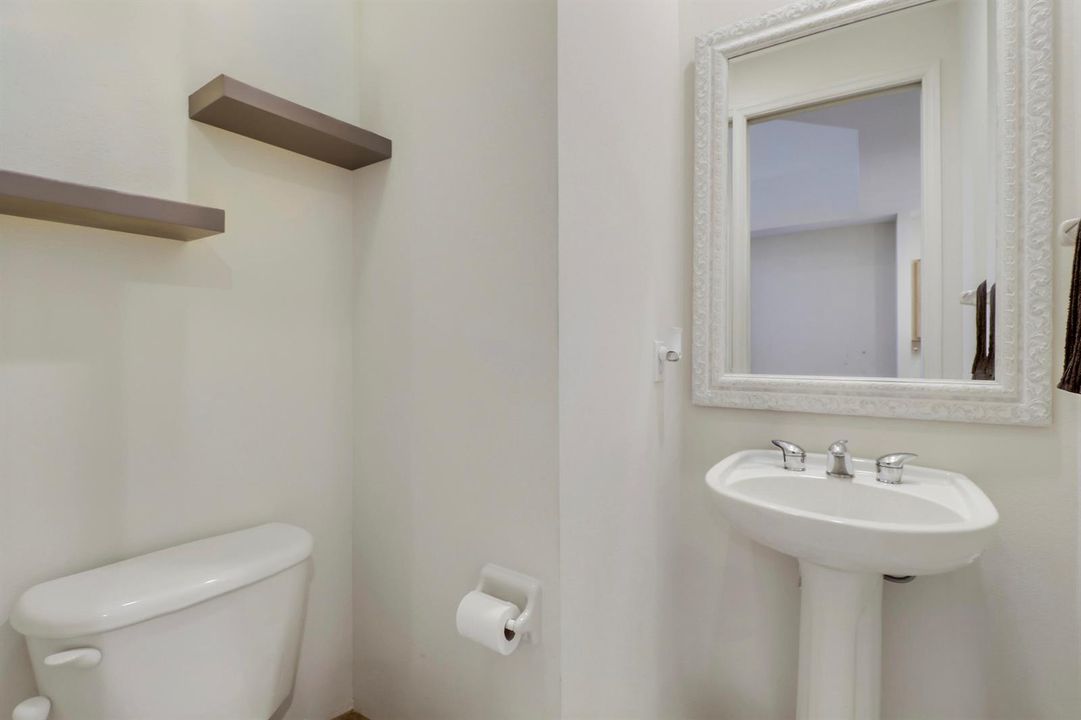 1/2 bath