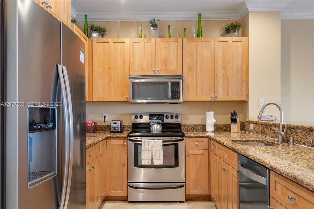 For Sale: $872,500 (3 beds, 2 baths, 1320 Square Feet)