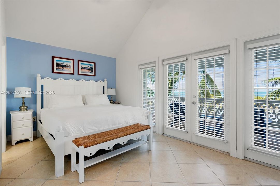 For Sale: $872,500 (3 beds, 2 baths, 1320 Square Feet)