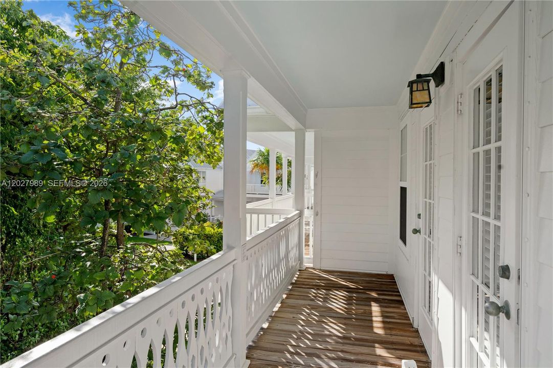 For Sale: $872,500 (3 beds, 2 baths, 1320 Square Feet)