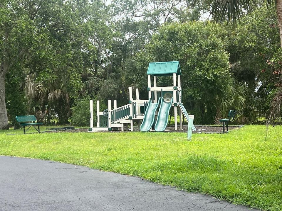 Oakland Lake playground