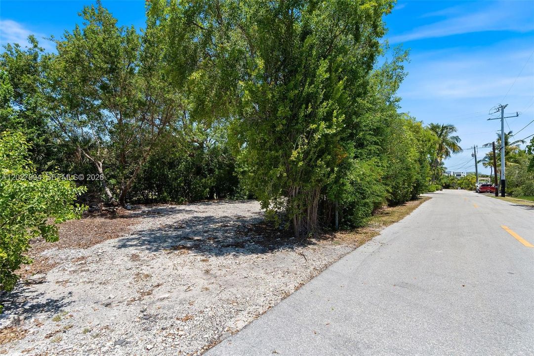 For Sale: $285,000 (6,250 sqft)