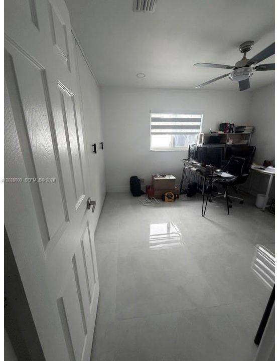 For Rent: $6,600 (5 beds, 3 baths, 2267 Square Feet)