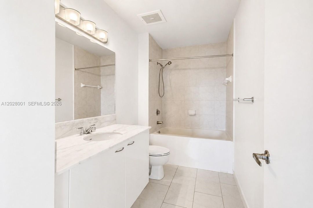 Spacious Bathroom
