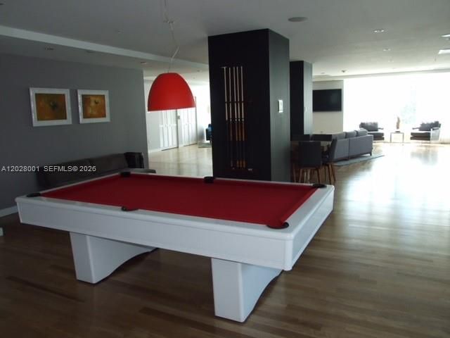 For Rent: $3,490 (2 beds, 2 baths, 1041 Square Feet)