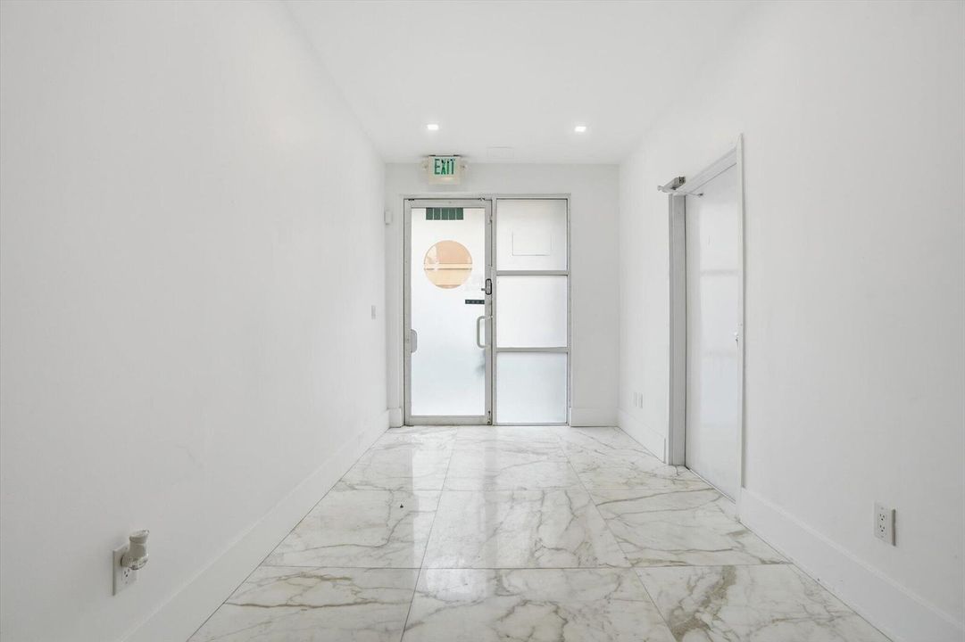05-20125 NE 16th Pl_004