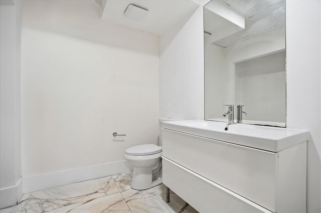 32-20125 NE 16th Pl_015