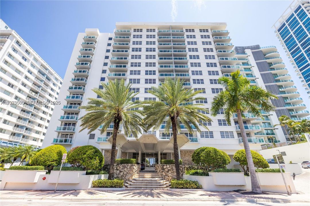 For Rent: $5,500 (1 beds, 1 baths, 812 Square Feet)