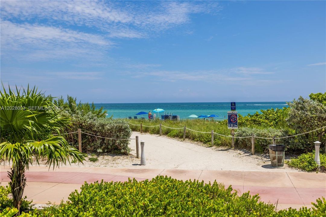 For Rent: $5,500 (1 beds, 1 baths, 812 Square Feet)