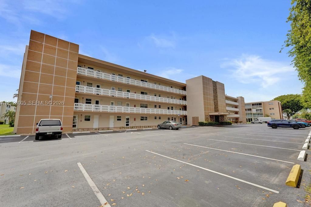 En Venta: $250,000 (2 camas, 2 baños, 1144 Pies cuadrados)