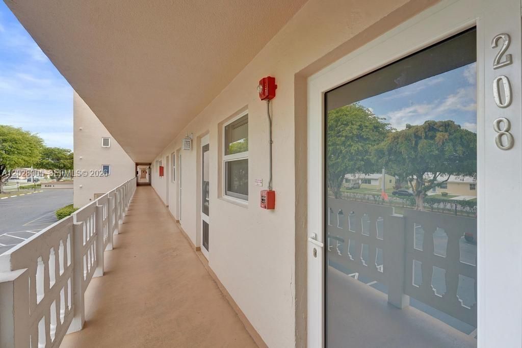 En Venta: $250,000 (2 camas, 2 baños, 1144 Pies cuadrados)