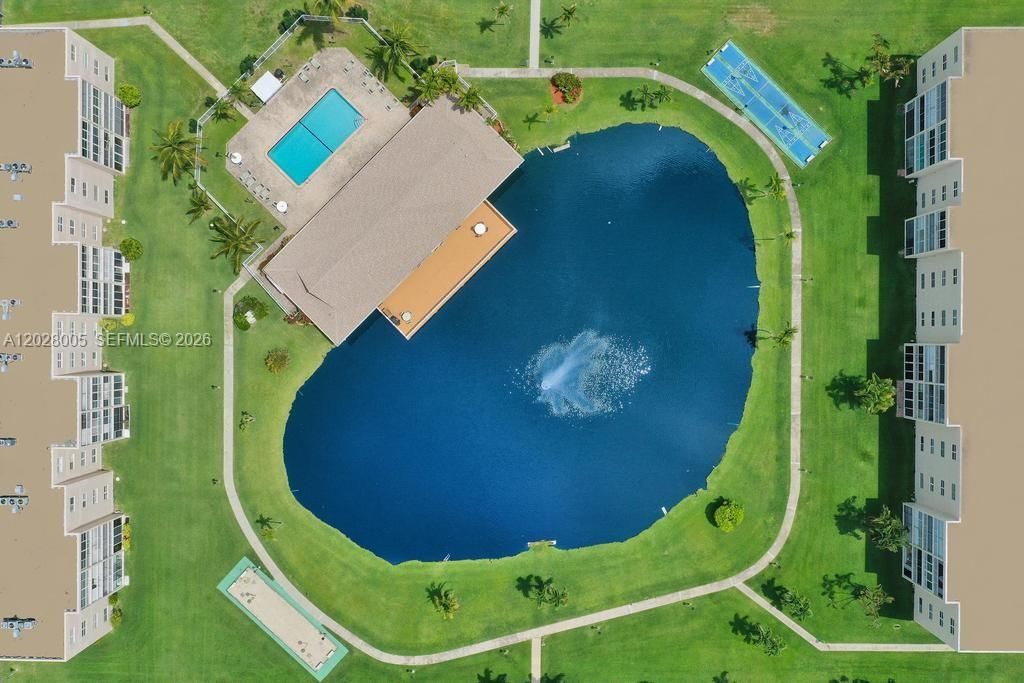 En Venta: $250,000 (2 camas, 2 baños, 1144 Pies cuadrados)
