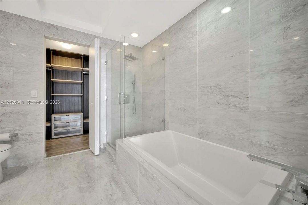 For Rent: $7,700 (3 beds, 3 baths, 1450 Square Feet)