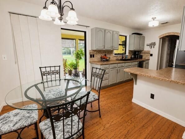 JK Kitchen w Dining