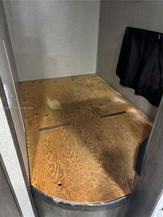 For Rent: $1,200 (2 beds, 1 baths, 594 Square Feet)