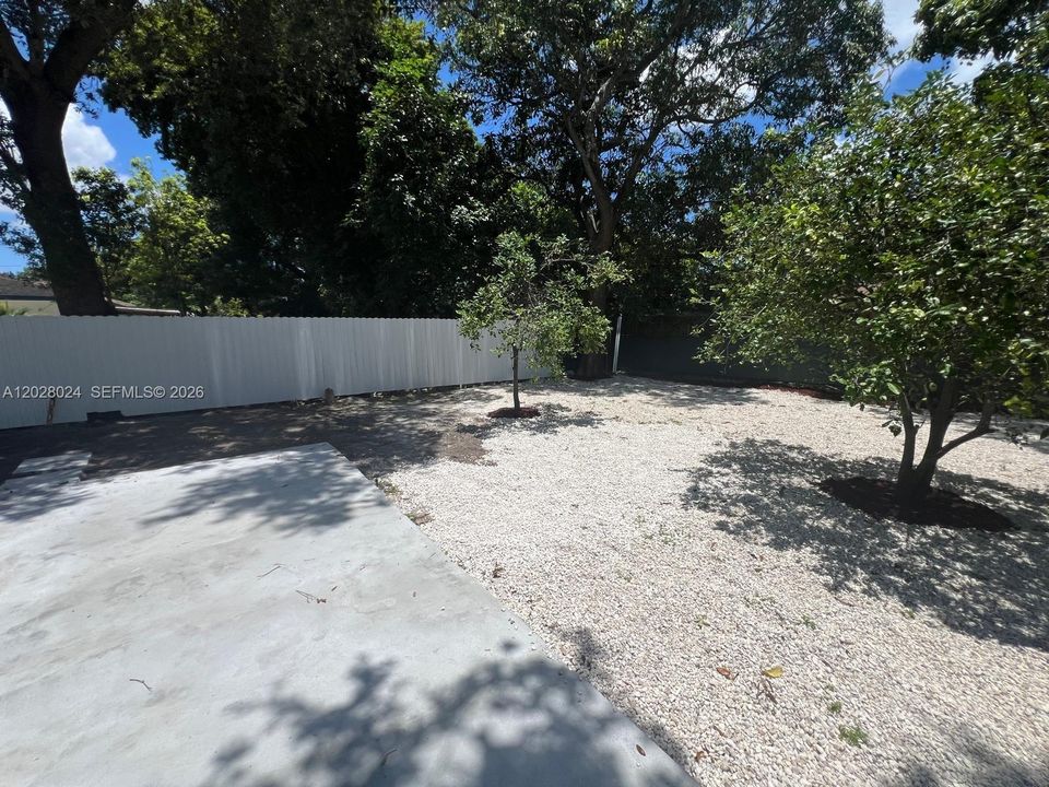 For Sale: $629,000 (3 beds, 2 baths, 1135 Square Feet)