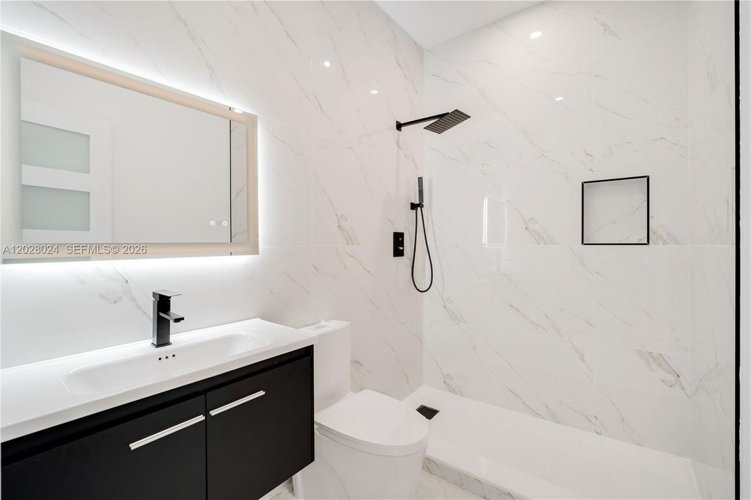 For Sale: $629,000 (3 beds, 2 baths, 1135 Square Feet)