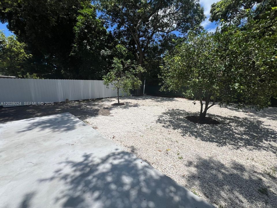 For Sale: $629,000 (3 beds, 2 baths, 1135 Square Feet)