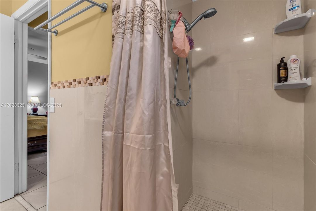 На продажу: $628,000 (4 спален, 3 ванн, 1611 Квадратных фут)