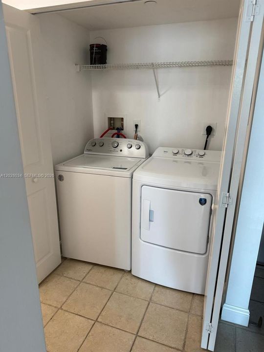 En Venta: $435,000 (1 camas, 1 baños, 860 Pies cuadrados)
