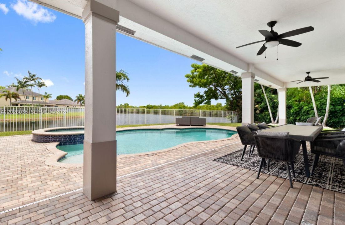 For Sale: $1,750,000 (6 beds, 4 baths, 3894 Square Feet)