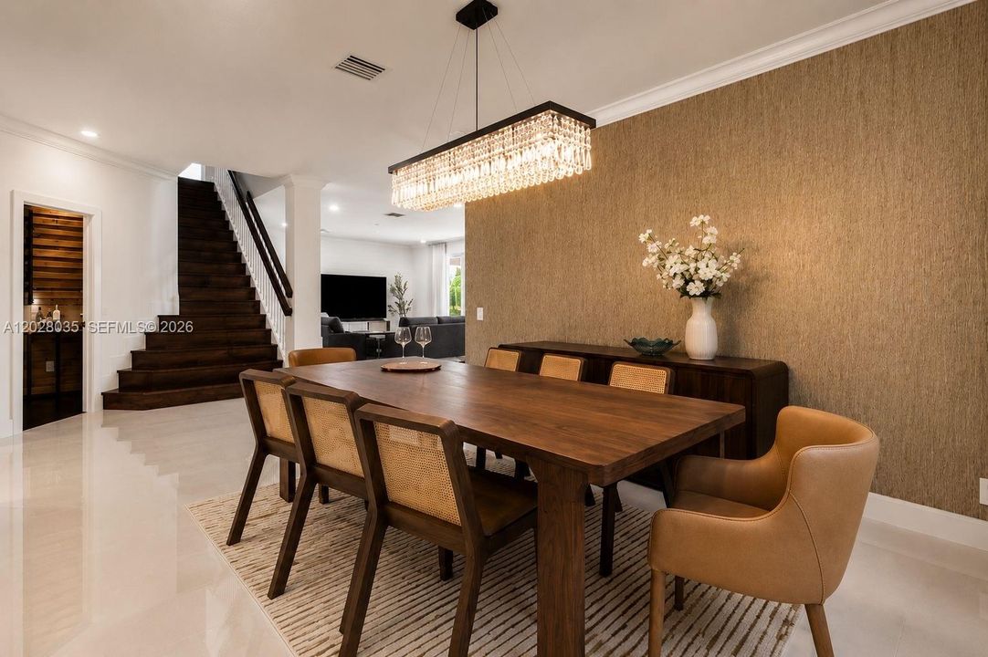 For Sale: $1,750,000 (6 beds, 4 baths, 3894 Square Feet)