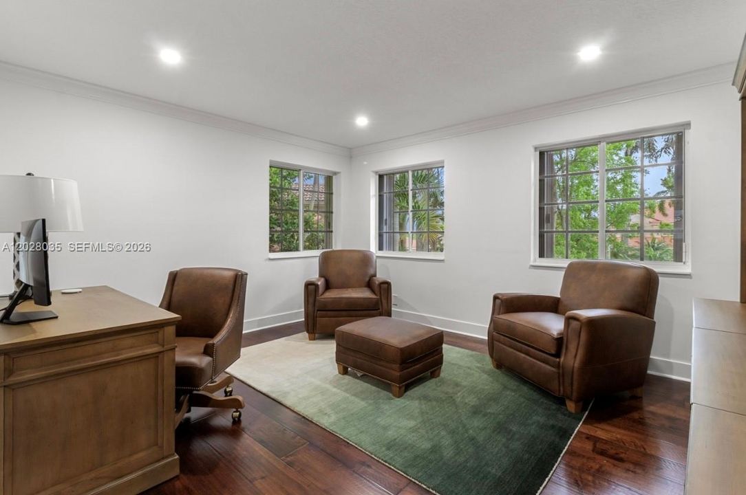 For Sale: $1,750,000 (6 beds, 4 baths, 3894 Square Feet)